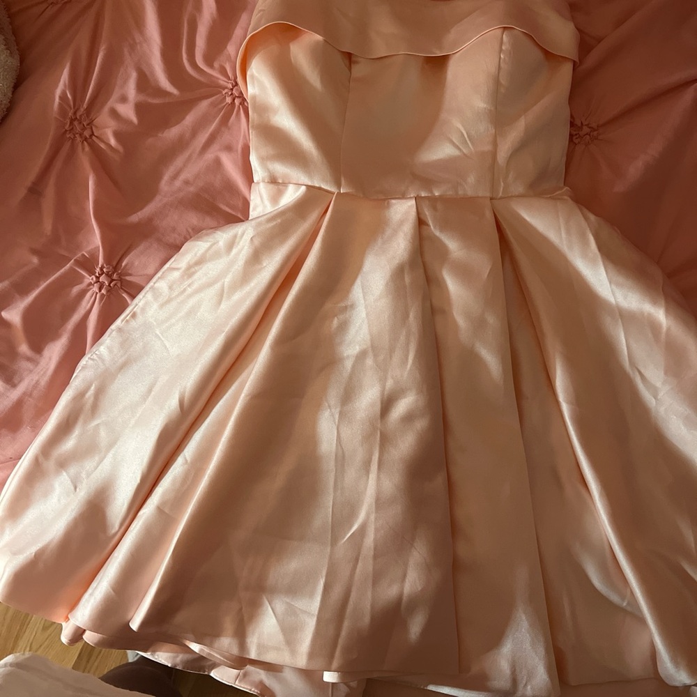 A-line Square Neckline Satin Short/Mini Homecoming Dress